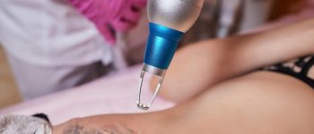 fpkdl.com_960_young-woman-undergoing-laser-tattoo-removal-procedure-salon-closeup_152904-36832 (1)